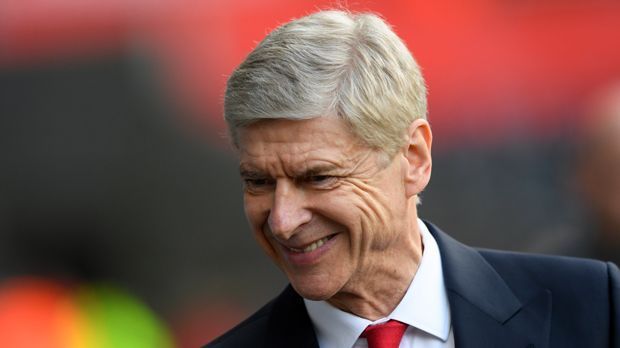 
                <strong>Arsene Wenger</strong><br>
                Coach Arsene Wenger könnte den FC Arsenal nach 21 Jahren im Sommer 2017 verlassen. In seiner Ära bei den Gunners ebnete der Franzose vielen späteren Weltstars ihren Weg - ran.de zeigt sie.
              