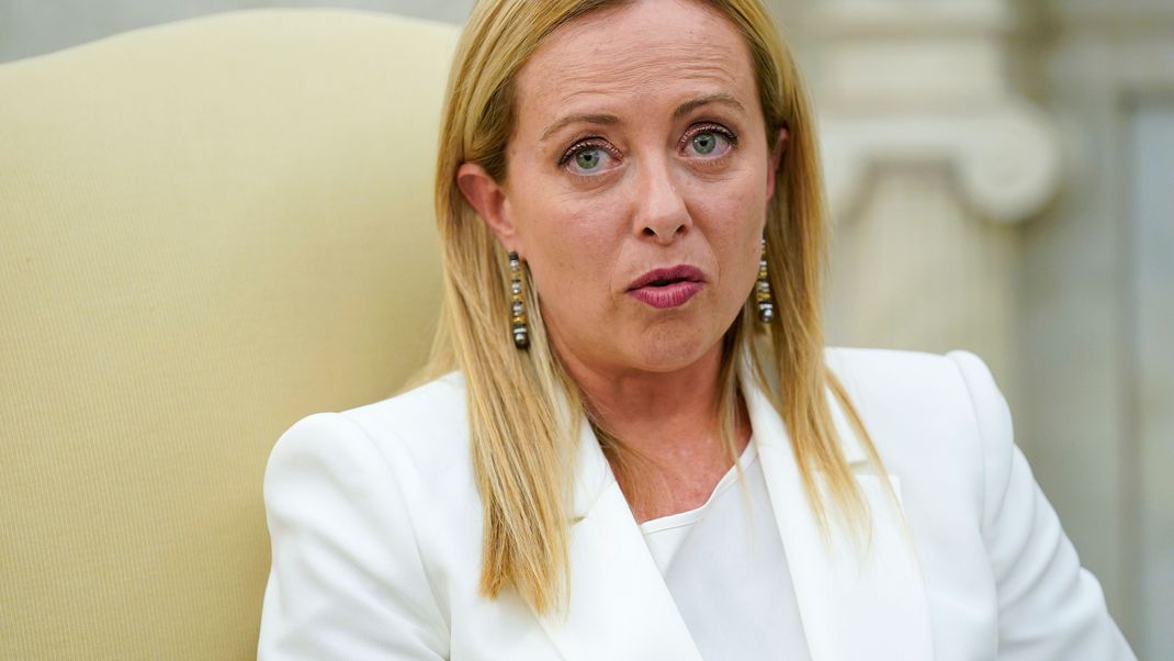Meloni lässt italienische Botschaft für Zechpreller zahlen
