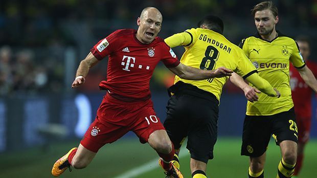 
                <strong>Arjen Robben (FC Bayern München)</strong><br>
                Arjen Robben (FC Bayern München): Zu Beginn ungewohnt unauffällig, arbeitete viel für die Defensive. Im Angriff aber auf den Punkt voll da, zum Beispiel beim Einleiten von Costas Großchance. Nach einer halben Stunde auffälliger, weil er öfter in die Mitte rückte. Kam dort auch immer wieder zu Abschlüssen. In der zweiten Hälfte der aktivste Offensivspieler mit Flanken, Schüssen und Dribblings. Neben Vidal der beste Bayern-Spieler des Abends. ran-Note: 1,5
              