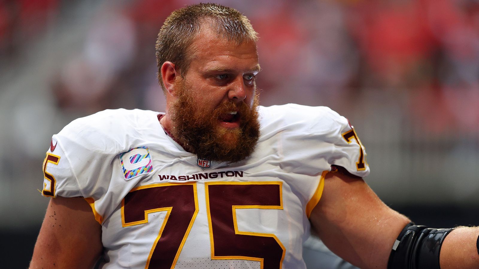 
                <strong>Washington Commanders: Brandon Scherff</strong><br>
                Obwohl die Commanders in den letzten Jahren nicht gerade für ihre Konstanz bekannt waren, gelang es Brandon Scherff Jahr für Jahr, einer der besseren Guards der Liga zu sein. Die Commanders wären gut beraten, ihren Team-Captain und konstantesten Spieler der letzten Saisons zu binden. 
              