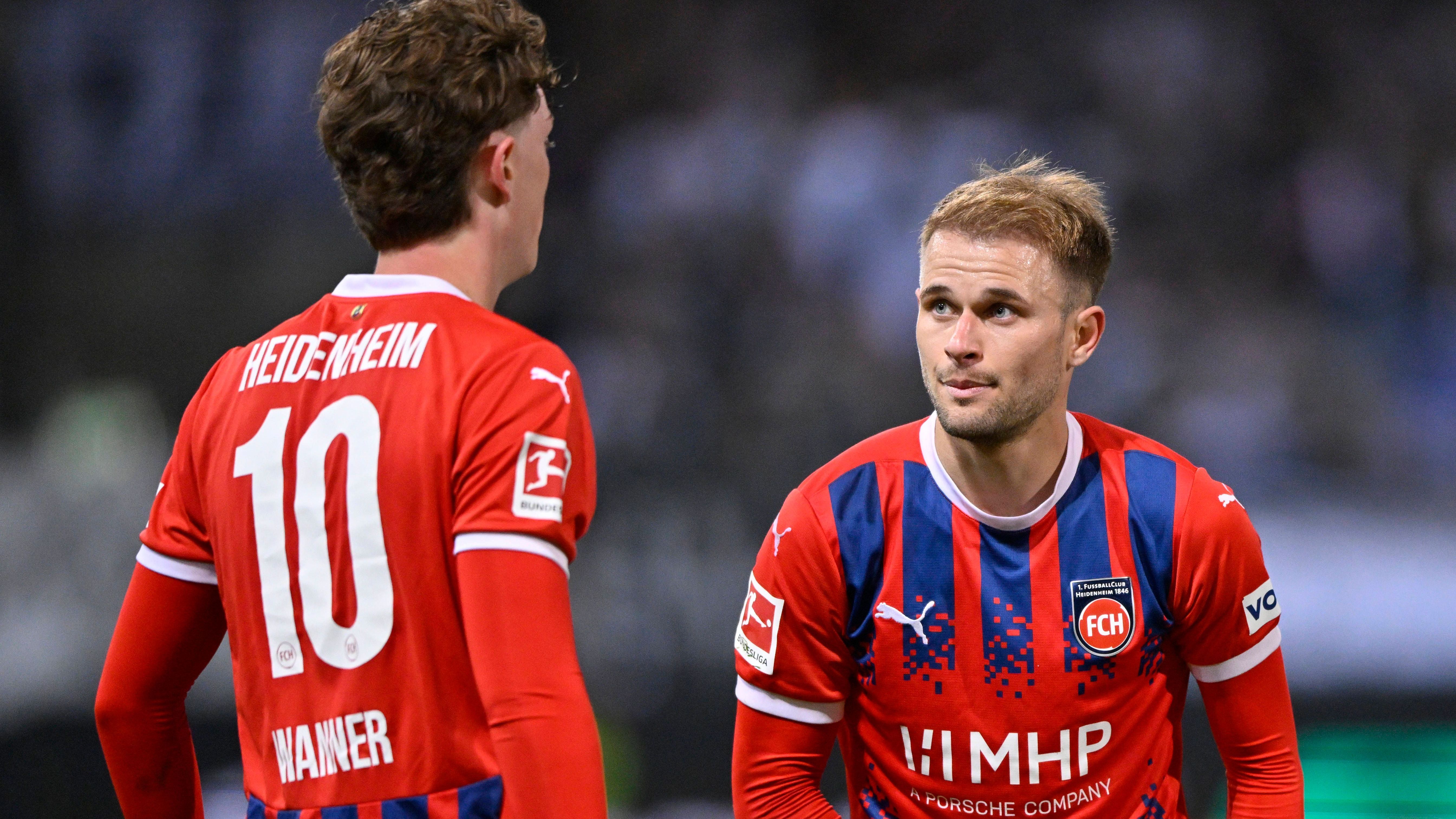 <strong>1. FC Union Berlin: Leo Scienza (Offensives Mittelfeld)</strong><br>Unter Steffen Baumgart hat sich Union Berlin stabilisiert. Darauf gilt es aufzubauen. Der Heidenheimer Leo Scienza würde dem offensiven Mittelfeld mit seiner Kreativität eine wichtige Komponente verleihen. Außerdem dürfte der Relegations-Held als Standard-Spezialist infrage kommen, Christopher Trimmel wird schließlich nicht jünger.