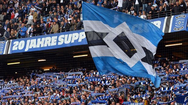 
                <strong>Platz 6: Hamburger SV</strong><br>
                Der Hamburger SV muss zwar Verkaufseinbußen hinnehmen, liegt aber dennoch auf dem sechsten Rang. Für die kommenden Saison wurden 27.500 Dauerkarten verkauft und damit 500 weniger als in der Spielzeit zuvor. 
              