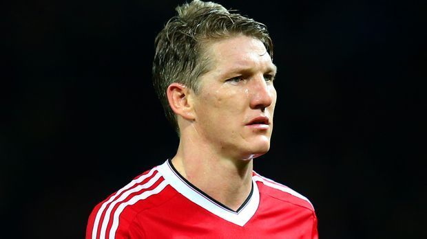 
                <strong>Bastian Schweinsteiger (Manchester United)</strong><br>
                Bastian Schweinsteiger (Manchester United): Gelernter Bürokaufmann.
              