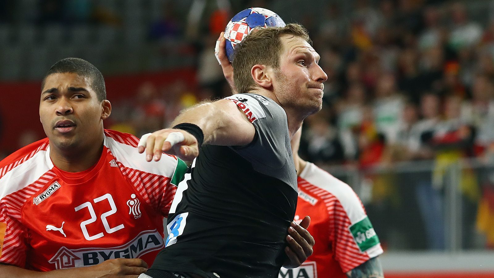 
                <strong>Steffen Weinhold</strong><br>
                Rückraum rechts: Steffen Weinhold (THW Kiel)
              