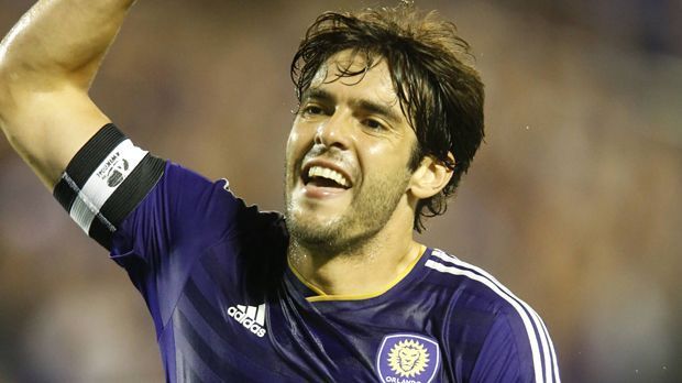 
                <strong>Kaka (Orlando City)</strong><br>
                Kaka (Orlando City): Der Weltfußballer des Jahres 2007 bindet sich 2014 an Orlando City. Trotz seiner 33 Jahre trifft der brasilianische Nationalspieler in dieser Saison der US-amerikanischen Major League Soccer zwei Mal in drei Spielen. In der letzten Saison sind es neun Tore bei 28 Partien. In seiner Karriere beim AC Mailand netzt der offensive Mittelfeldspieler 104 Mal ein.
              