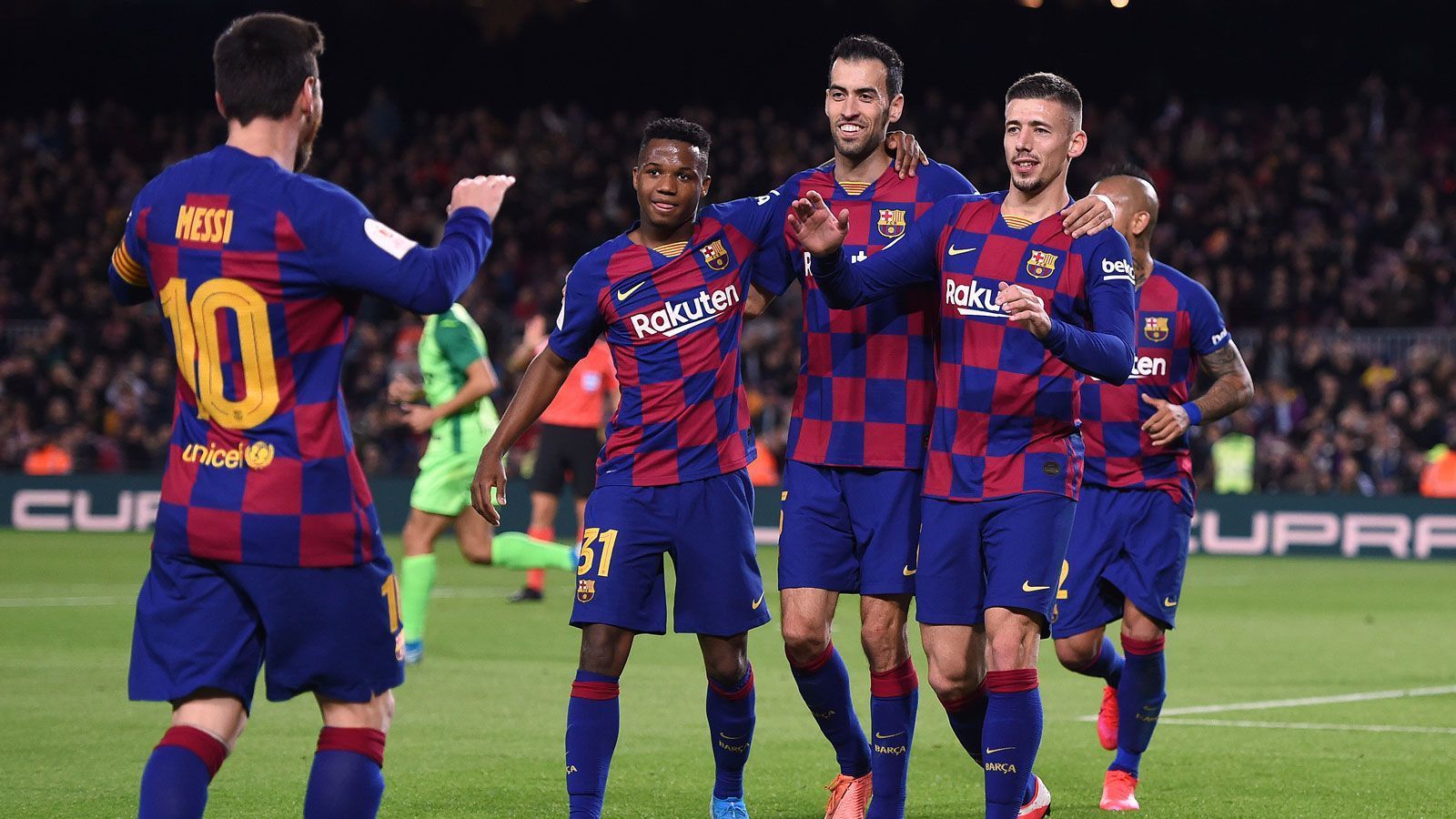 
                <strong>Platz 3: FC Barcelona</strong><br>
                 - Punkte 2015/16: 26,000 - Punkte 2016/17: 23,000 - Punkte 2017/18: 25,000 - Punkte 2018/19: 30,000 - Punkte 2019/20: 24,000 - Gesamtpunktzahl: 128,000
              