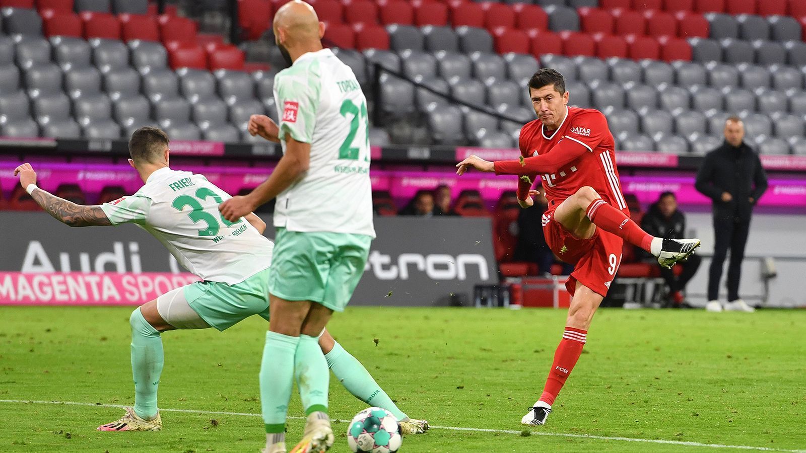 
                <strong>Die meisten Torschüsse</strong><br>
                1. Platz: Robert Lewandowski (FC Bayern München) - 50 Schüsse2. Platz: Andre Silva (Eintracht Frankfurt) - 43 Schüsse3. Platz: Wout Weghorst (VfL Wolfsburg) - 33 Schüsse
              