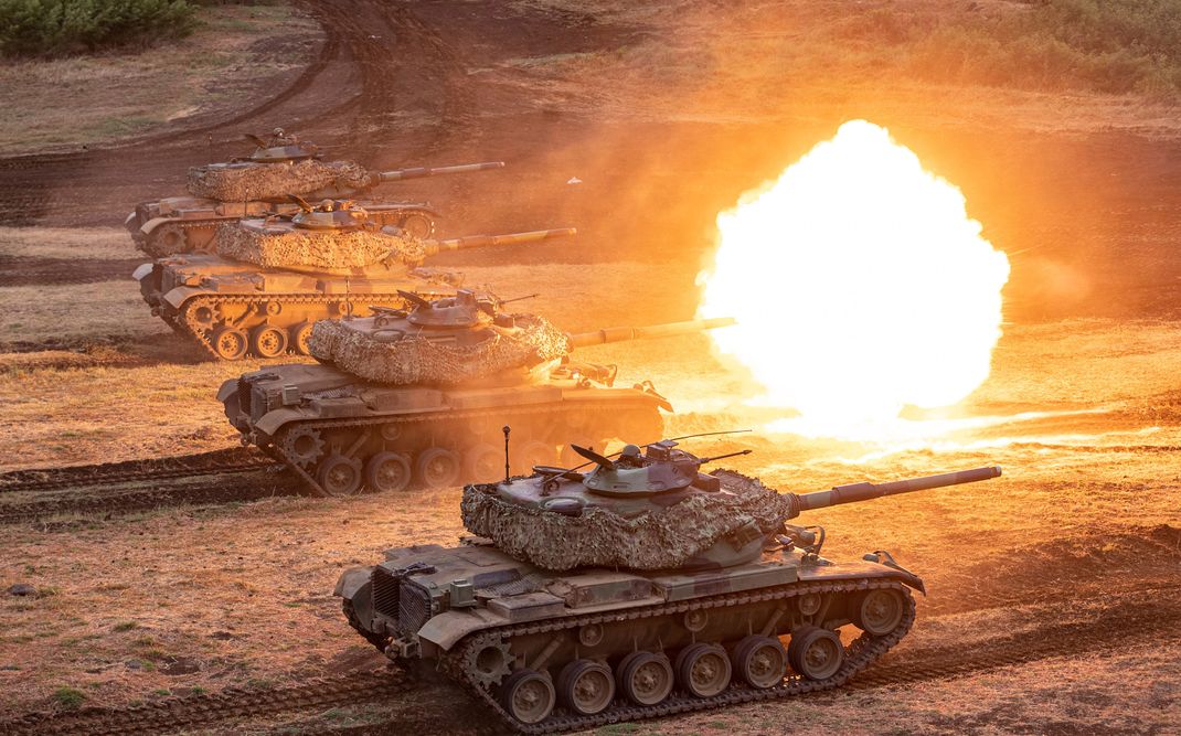 Militärübung ist gestartet: Taiwans Kampfpanzer während der jährlichen Han Kuang Militärübungen in Penghu County.
