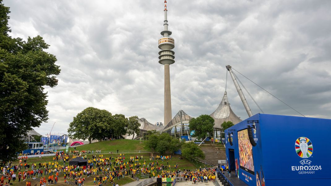 Ein Blick auf die Fanzone im Olympiapark. 