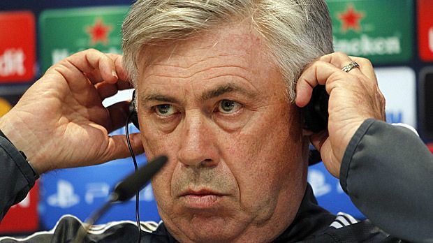 
                <strong>Carlo Ancelotti</strong><br>
                Wofür ein Sabbat-Jahr doch alles gut sein kann. Carlo Ancelotti nutzt seine freie Zeit für eine Reise in die Weiten des Alls - zumindest auf dem Bildschirm. Der Italiener übernimmt im Blockbuster "Star Trek Beyond" eine Rolle. Laut der italienischen Zeitung "Corriere della Sera" hat Schauspielerin Zoe Saldana - eine gute Freundin Ancelottis - das Engagement eingefädelt ...
              