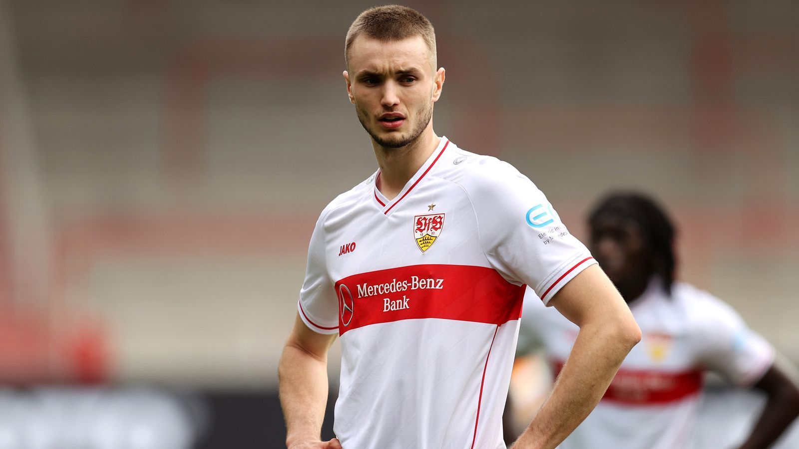 
                <strong>Sasa Kalajdzic (VfB Stuttgart)</strong><br>
                Größe: 2,00 Meter - Position: Mittelstürmer
              