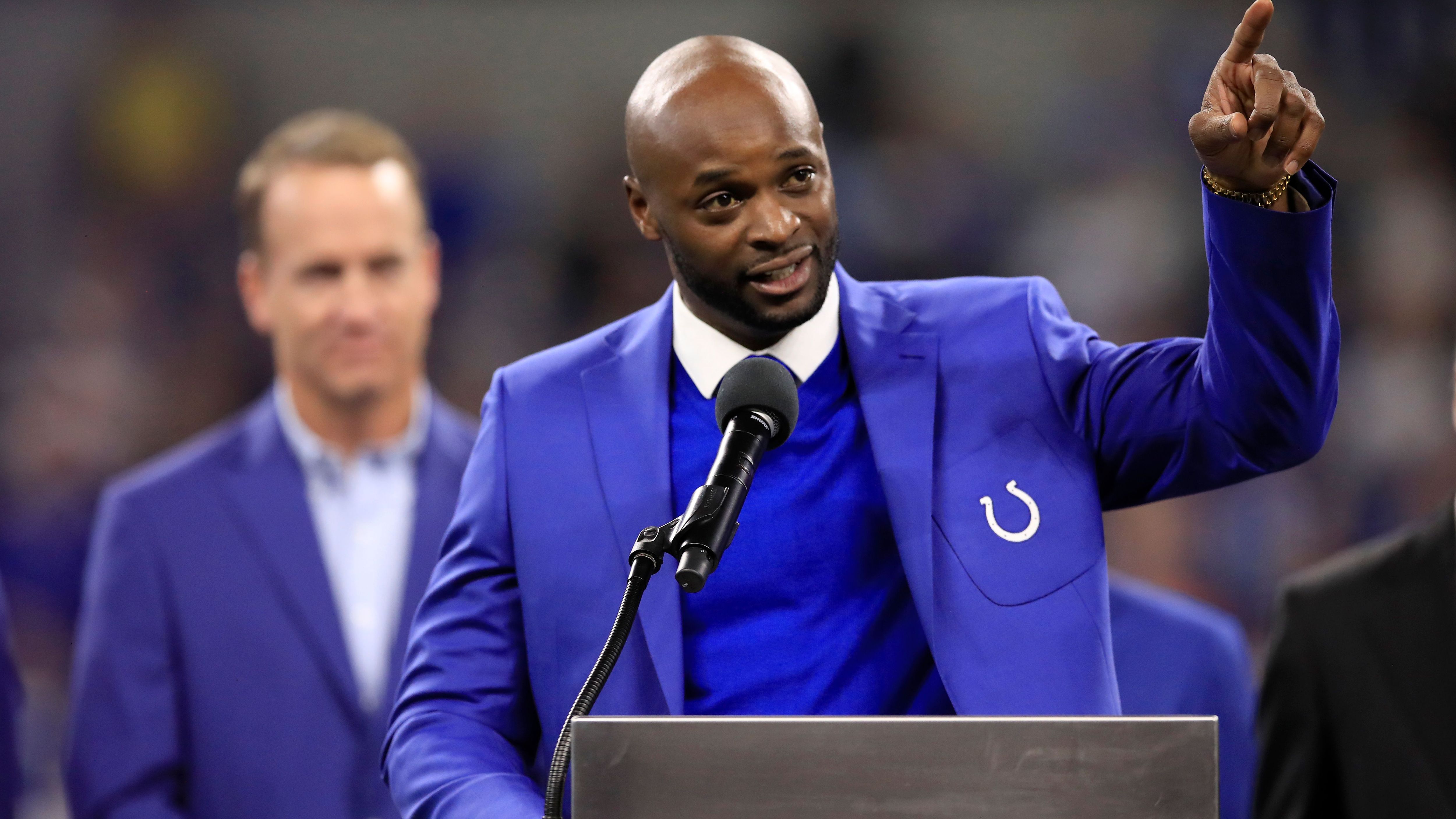 <strong>Pick 30: Reggie Wayne (Wide Receiver)</strong><br>Team: Indianapolis Colts, 2001<br>Honorable Mention: TJ Watt<br><br><em><strong>Fun Fact:</strong> Auch der deutsche Verteidiger Markus Koch wurde 1986 an Position 30 ausgewählt. Da die Liga damals aus lediglich 28 Franchises bestand, rutschte Koch in Runde zwei.</em>