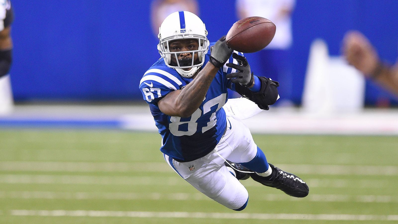 
                <strong>Indianapolis Colts</strong><br>
                &#x2022; Reggie Wayne<br>&#x2022; Wide Receiver<br>&#x2022; Spiele: <strong></strong><br>
              