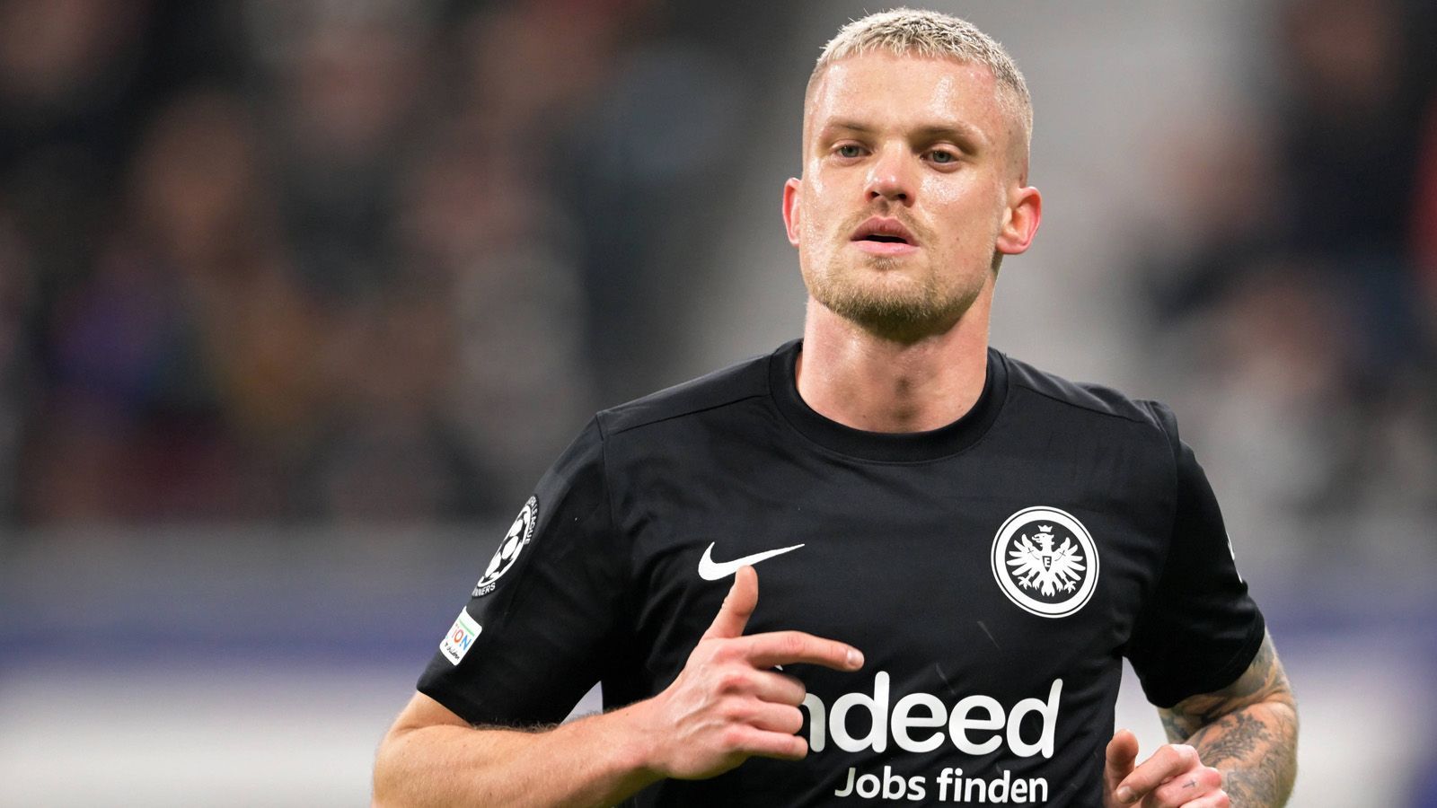 
                <strong>Philipp Max</strong><br>
                Max wird in der 67. Minute eingewechselt. Zumindest die Bemühung, das Offensivspiel ein wenig anzukurbeln, ist ihm anzusehen. ran-Note: Ohne Bewertung
              