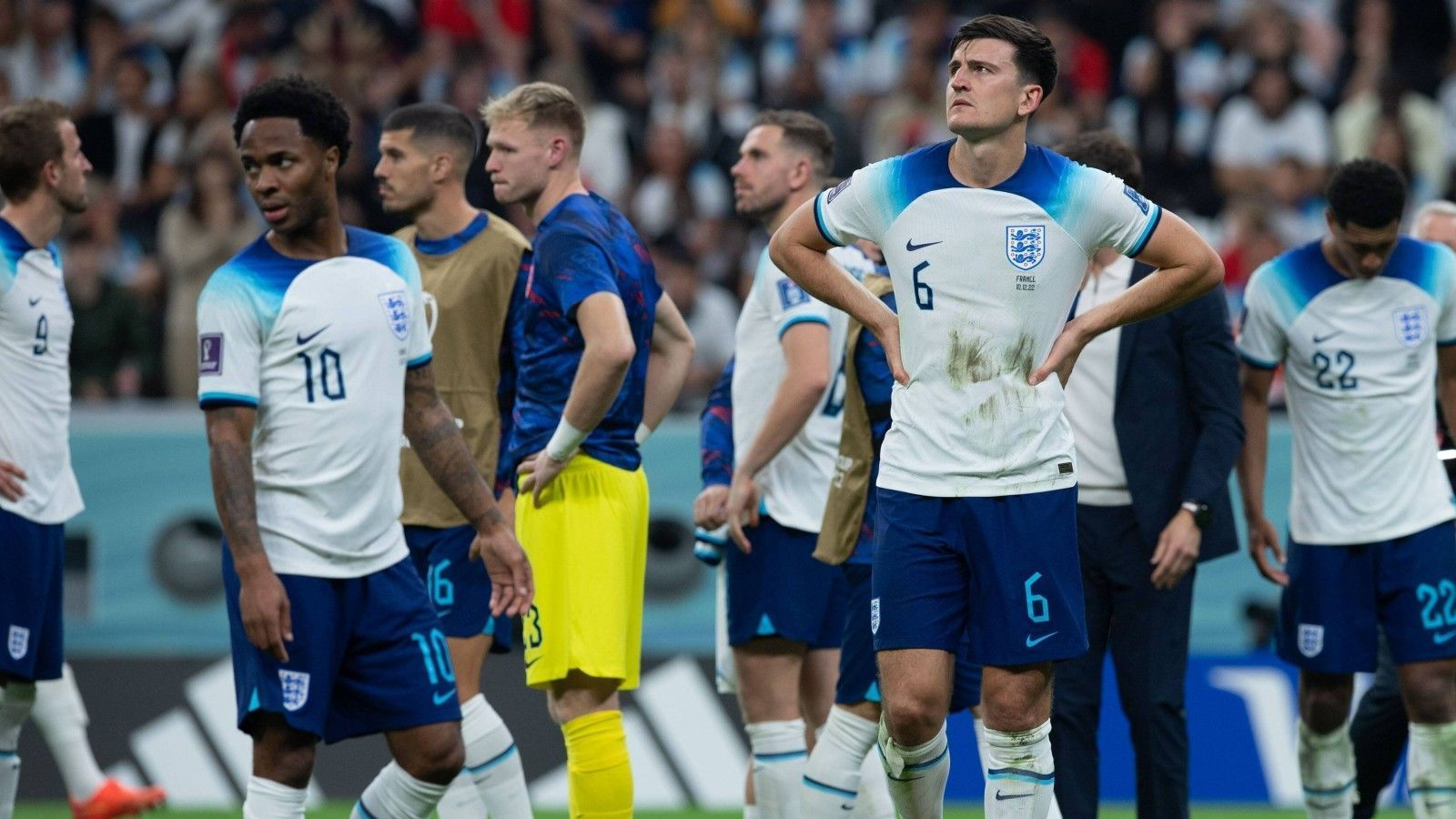 
                <strong>Frankreich</strong><br>
                L'Équipe: "Sorry, good game . Unter Schmerzen qualifizierte sich das französische Team für das Halbfinale der Weltmeisterschaft. Harry Kane, bereits Elfmetertorschütze, verpasste spät im Spiel den Ausgleichsstoß."Le Figaro: "Nach einem schrecklichen Kampf mit England bekommt die französische Mannschaft ein Halbfinale gegen Marokko. Die Blues mussten Kane eliminieren, der ein Tor erzielte und dann einen Elfmeter verschoss. Giroud der Retter, Lloris als Tempelwächter."
              