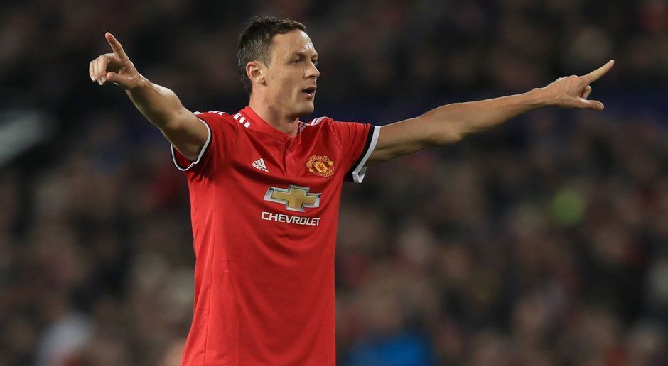 
                <strong>Nemanja Matic: 44,7 Millionen Euro Ablöse (Sommer 2017)</strong><br>
                Viele Experten waren verwundert, dass der FC Chelsea Nemanja Matic zum Ligarivalen Manchester United ziehen ließ. Denn schließlich besitzt der Serbe viele Qualitäten, die Mourinho schon seit der gemeinsamem Zeit beim FC Chelsea schätzt. "Er repräsentiert alles, was wir von einem Fußballer erwarten: Loyalität, Beständigkeit, Ehrgeiz und Teamfähigkeit", sagte der Portugiese. Bislang hat Matic das Vertrauen voll zurückgezahlt und gehört bei United zu den absoluten Leistungsträgern. In der Champions League und Premier League hat er bislang noch keine Sekunde verpasst. 
              