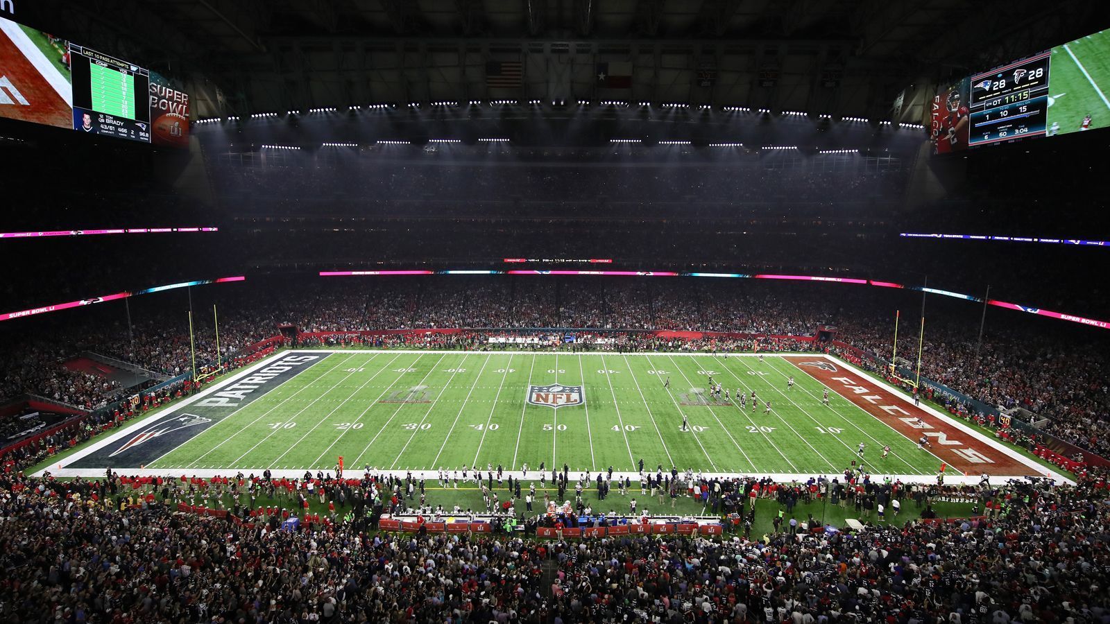 
                <strong>Platz 9: NRG Stadium (72.220 Plätze)</strong><br>
                NRG Stadium in Houston, Texas. Eröffnet: 2002. Heimstadion der Houston Texans.
              