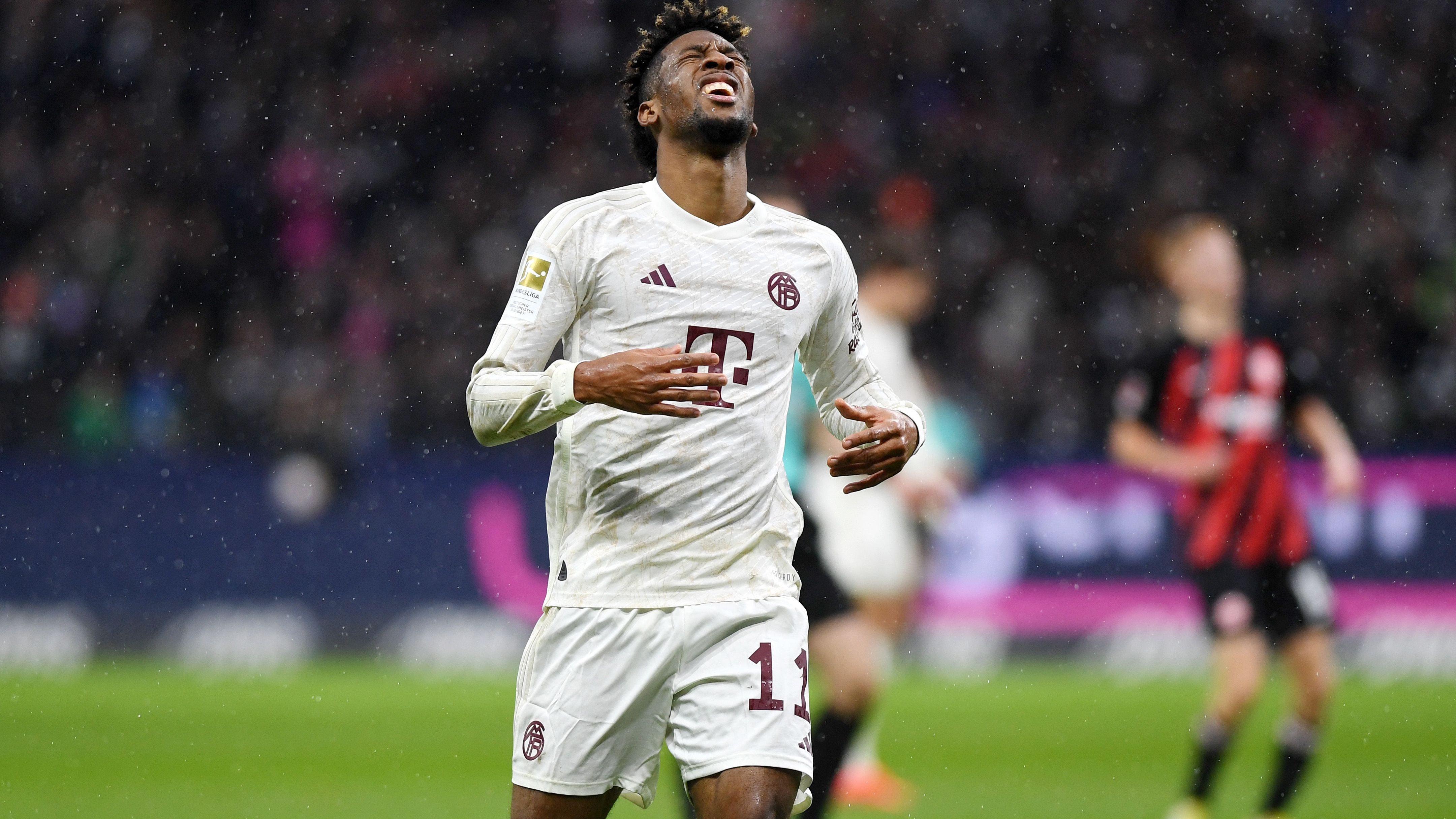 <strong>Kingsley Coman</strong><br>Macht mal wieder völlig sinnfreie Wege und trennt sich nicht vom Ball. Keinerlei Impulse durch den Franzosen. Rechtfertigt das von Tuchel in ihn gesetzte Vertrauen zu keinem Zeitpunkt. <em><strong>ran</strong></em><strong>-Note: 5</strong>