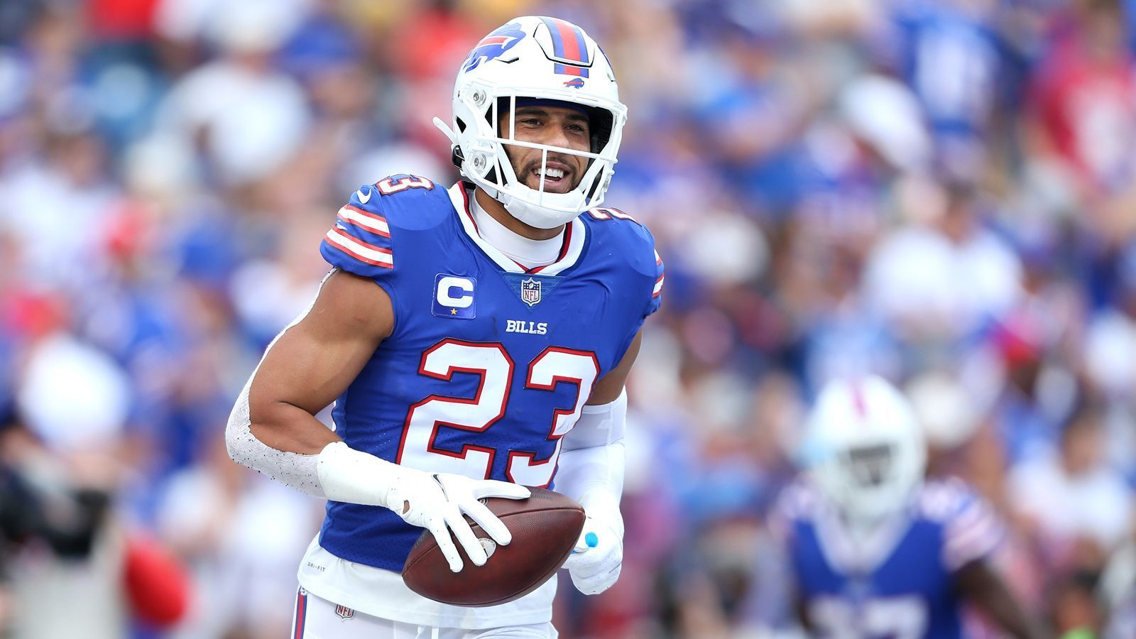 
                <strong>Platz 5 (geteilt): Micah Hyde</strong><br>
                &#x2022; Team: Buffalo Bills<br>&#x2022; Position: Free Safety<br>&#x2022; <strong>Overall Rating: 91</strong><br>&#x2022; Beste Key Stats: Awareness: 96 - Stamina: 94 - Play Recognition: 97<br>
              