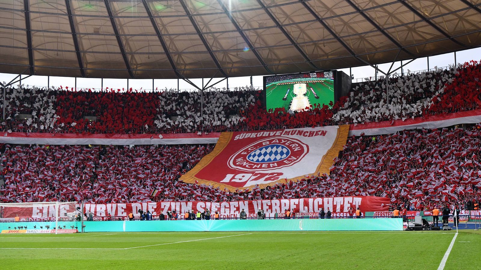 
                <strong>FC Bayern München</strong><br>
                Vereinshymne: "Stern des Südens" (Willy Astor), "Forever Number One" (Andrew White feat. Harry) 
              