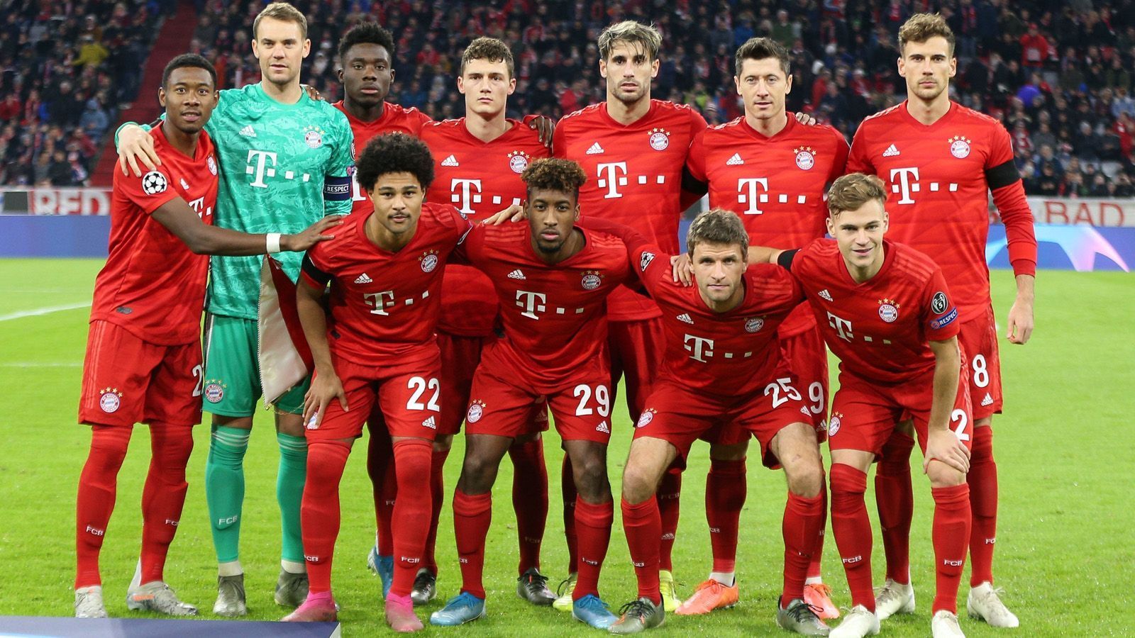 
                <strong>Die Noten der Bayern-Stars gegen Piräus</strong><br>
                Spiel eins nach Niko Kovac: Beim Debüt von Interims-Cheftrainer Hansi Flick gewinnt der FC Bayern in der Champions League gegen Olympiakos Piräus mit 2:0. Dabei zeigen sich die Münchner gegen mut- und harmlose Griechen nicht nur im Kollektiv, sondern auch individuell verbessert und müssen sich lange nur die Chancenverwertung vorwerfen lassen. ran.de hat die Bayern-Stars benotet.
              