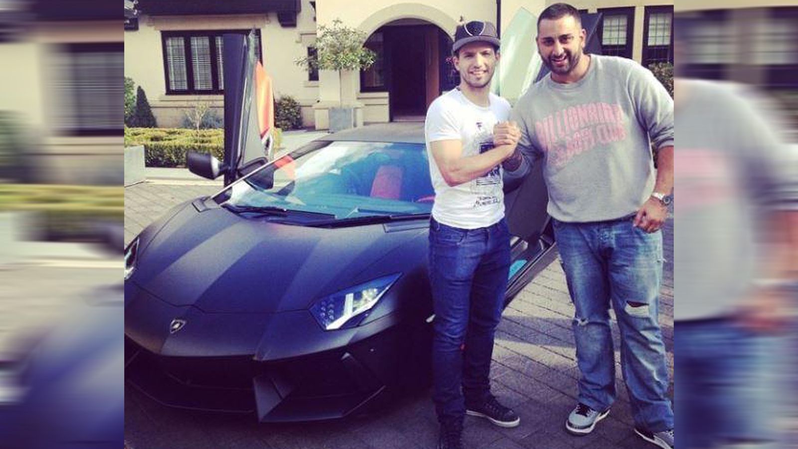 
                <strong>Sergio Agüero (li., Manchester City)</strong><br>
                Auto: Lamborghini AventadorPreis: 295.000 Euro
              