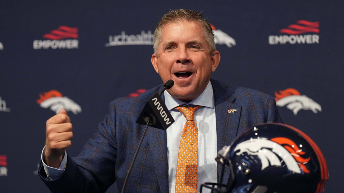 Payton, Broncos, 1600