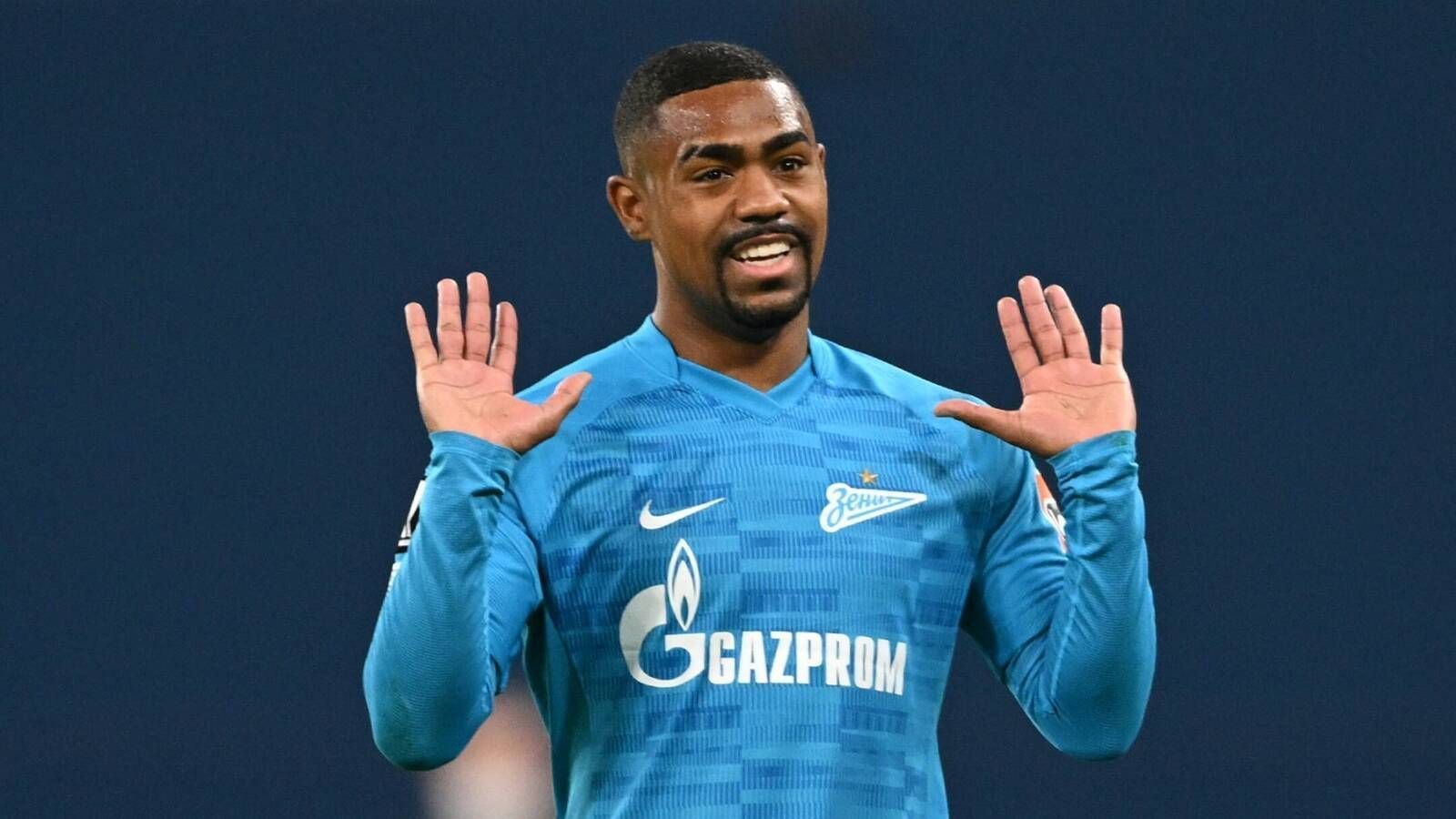 
                <strong>Malcom (Zenit St. Petersburg)</strong><br>
                Der Brasilianer Malcom spielt seit 2019 für Zenit St. Petersburg und ist mit einem Marktwert von 22 Millionen Euro der wertvollste Spieler der russischen Liga. Er wurde bei den Corinthians Sao Paulo ausgebildet und wagte 2016 den Sprung nach Europa. Bei Girondins Bordeaux entwickelte er sich in der Ligue 1 zu einem der begehrtesten Talente Europas. Der FC Barcelona verpflichtete den damals 21-Jährigen im Sommer 2018 für 45 Millionen Euro. Nachdem es ihm in seiner ersten Saison nicht gelang, sich bei "Barca" durchzusetzen, wechselte er nach Russland.
              