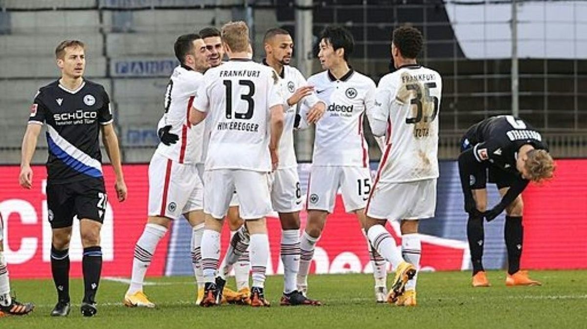 Frankfurt gewinnt souverän in Bielefeld