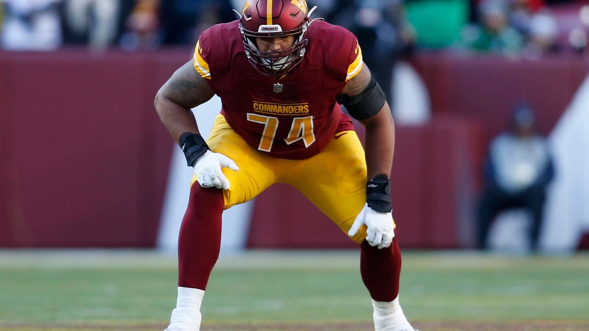 LANDOVER, MD - DECEMBER 22: Washington Commanders tackle Brandon Coleman (74) in the trenches during the Philadelphia Eagles game versus the Washington Commanders at Northwest Stadium on December 2...