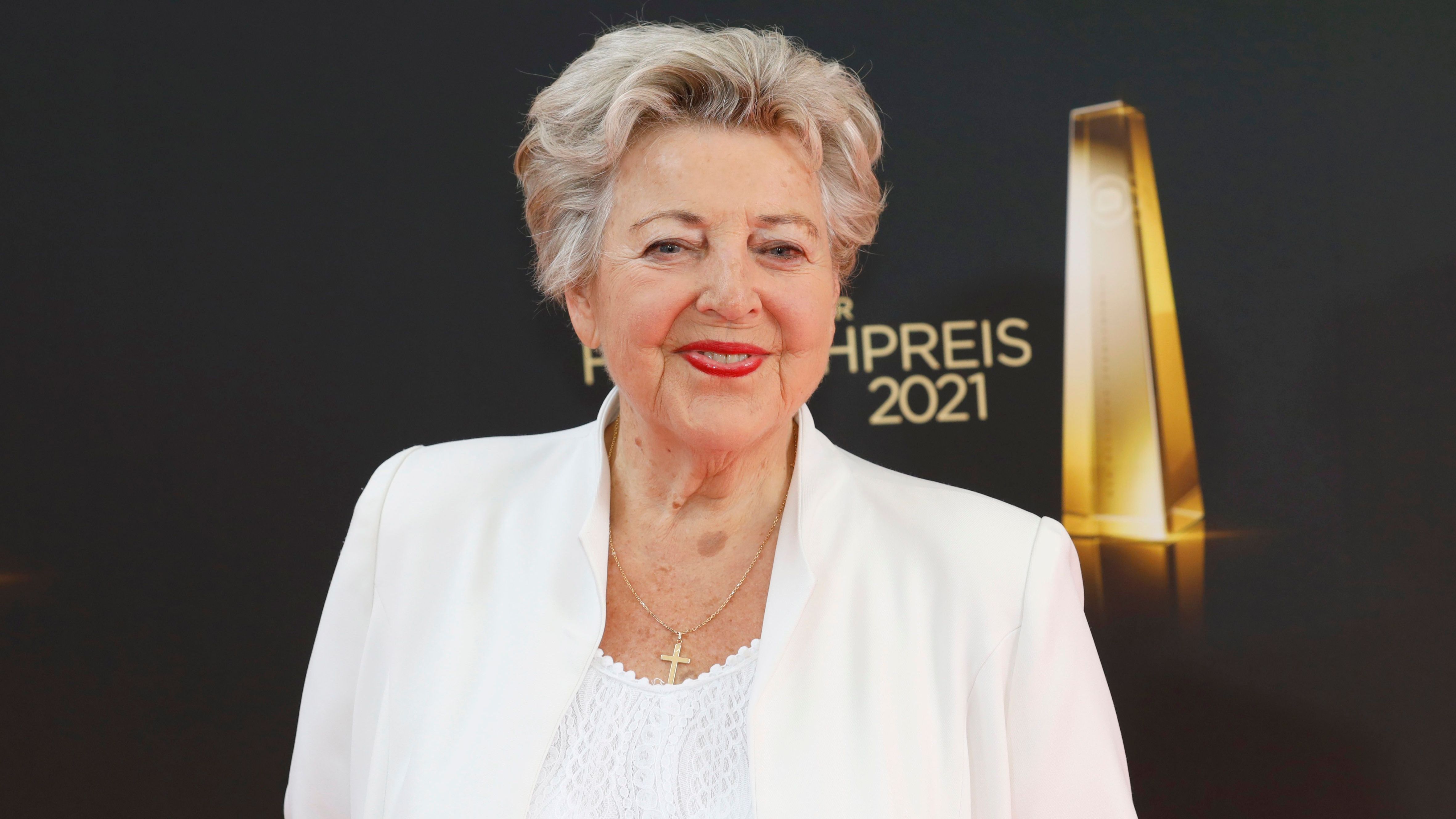 Marie-Luise Marjan bei der Verleihung des Deutschen Fernsehpreises 2021 im Porträt.