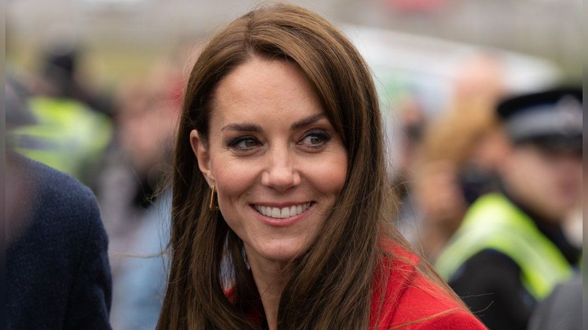 Prinzessin Kate soll noch bis mindestens Ostern keine Termine absolvieren. Nach ihrem manipulierten Muttertagsfoto beherrscht sie dennoch die Schlagzeilen in Großbritannien.