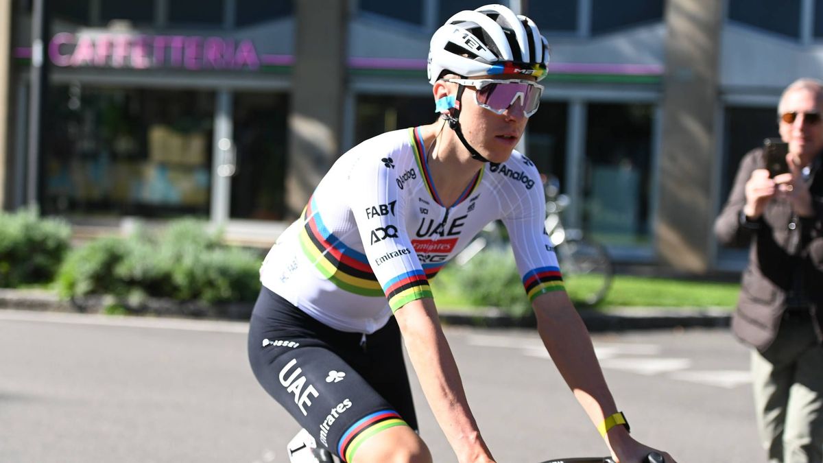 Tadej Pogacar, UAE Team Emirates PUBLICATIONxNOTxINxITA Copyright: xSilviaxColombo IPAxSportx xipa-agency.netx xx IPA_66278148 IPA_Agency_IPA66278148