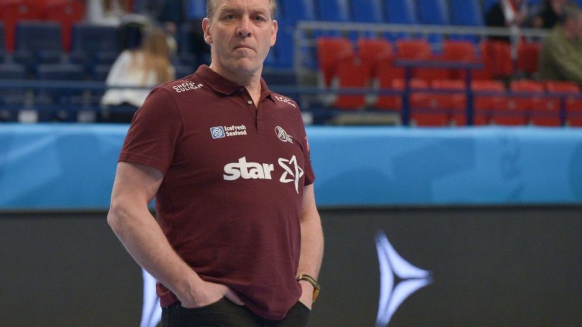 Handball-Bundestrainer Alfred Gislason ist besorgt