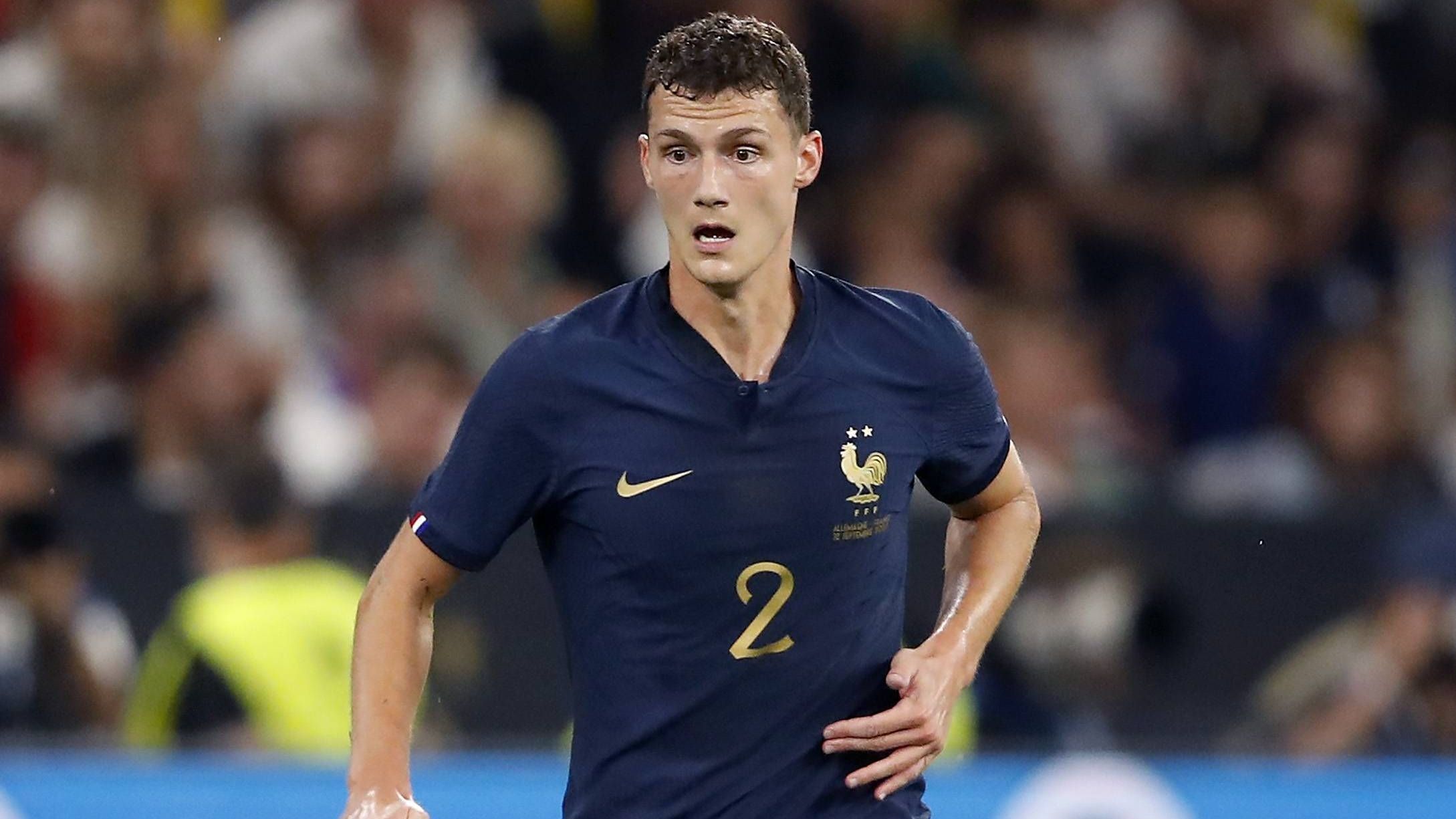 <strong>Benjamin Pavard</strong><br>Gleich zu Beginn große Probleme gegen den quirligen Gnabry. Hat auch danach Probleme im Eins-gegen-Eins, stabilisiert sich aber zunehmend. Dennoch die Schwachstelle der französischen Abwehr. <strong><em>ran</em>-Note: 4</strong>