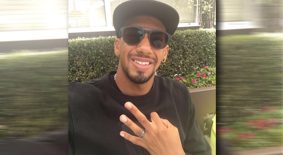 
                <strong>Jerome Boateng</strong><br>
                Jerome Boateng entwickelt sich nicht nur auf dem Platz immer mehr zum Chef, sondern auch in den sozialen Netzwerken. Auf Instagram bedankt er sich für satte drei Millionen Follower!
              