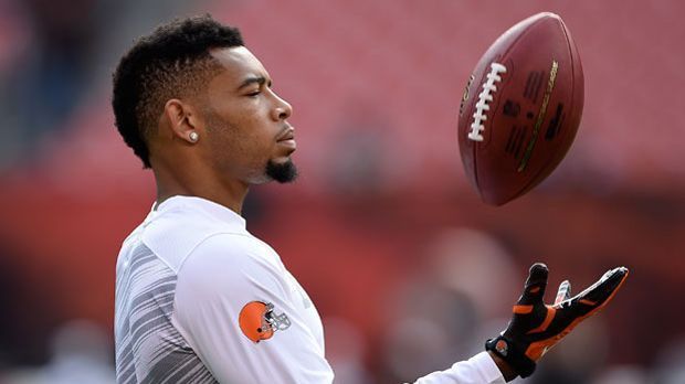 
                <strong>6. Joe Haden (Cleveland Browns)</strong><br>
                6. Joe Haden (Cleveland Browns) - Sein Jersey verkaufte sich am Anfang der Saison wie geschnitten Brot. Der Cornerback ist einer der beliebtesten Spieler in der NFL und bereitete den Browns zumindest im Hinblick auf die Jersey-Verkäufe auch in diesem Jahr viel Freude.
              