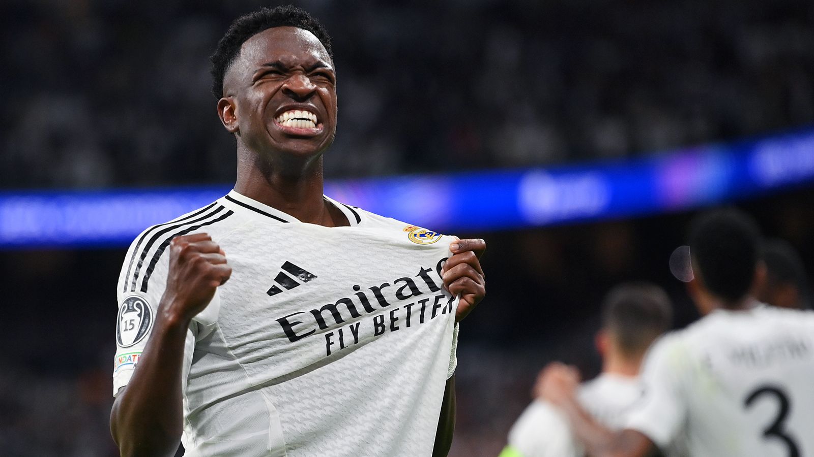 <strong>Vinicius Junior (Real Madrid)</strong><br>Der Saudi-Klub Al-Hilal plant laut dem Portal "fussballtransfers.com" einen möglichen Coup um Real-Star Vinicius Junior. Demnach schmiedet der Wüsten-Verein konkrete Pläne, den Brasilianer vor allem mit monetären Mitteln von einem Wechsel zu überzeugen. Al-Hilal bietet Vinicius Junior dem Bericht nach ...