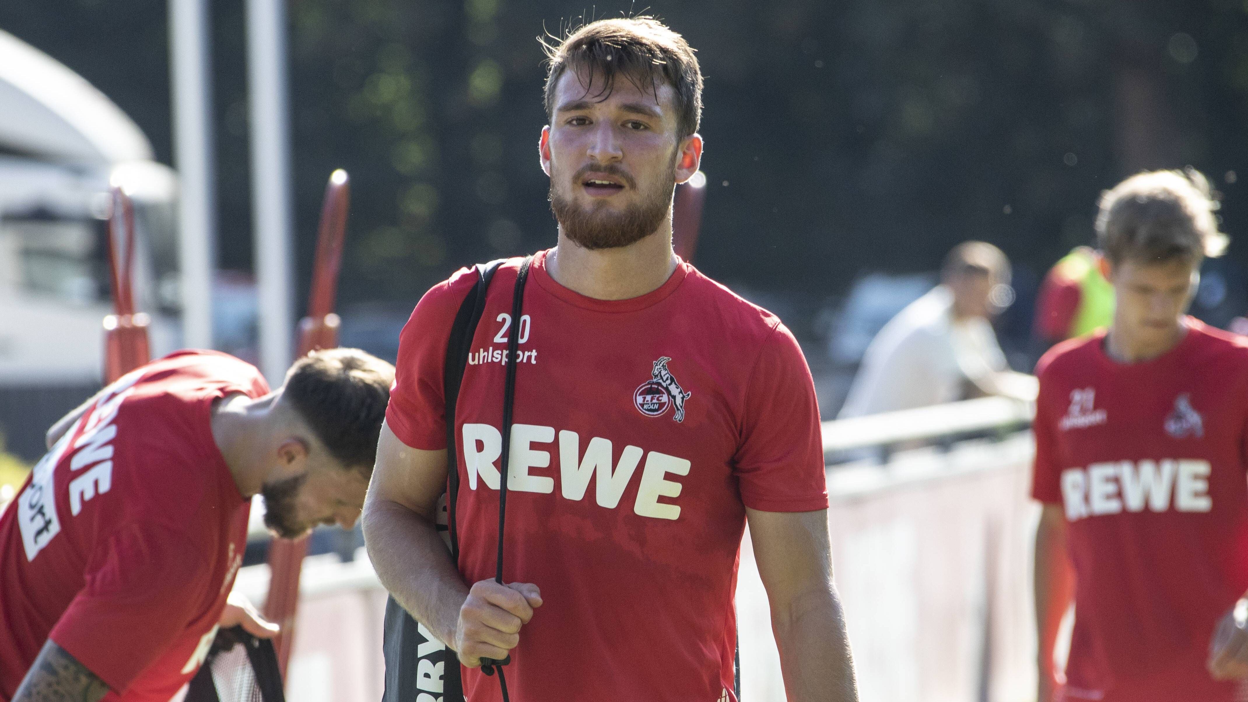 <strong>Salih Özcan - 1. FC Köln</strong><br>Der türkische Nationalspieler spielte damals bereits in Deutschland. Logisch, schließlich ist er in Köln geboren. Den Geißböcken, seinem Jugendklub, hielt er bis 2022 die Treue. Dann ging es zum BVB.