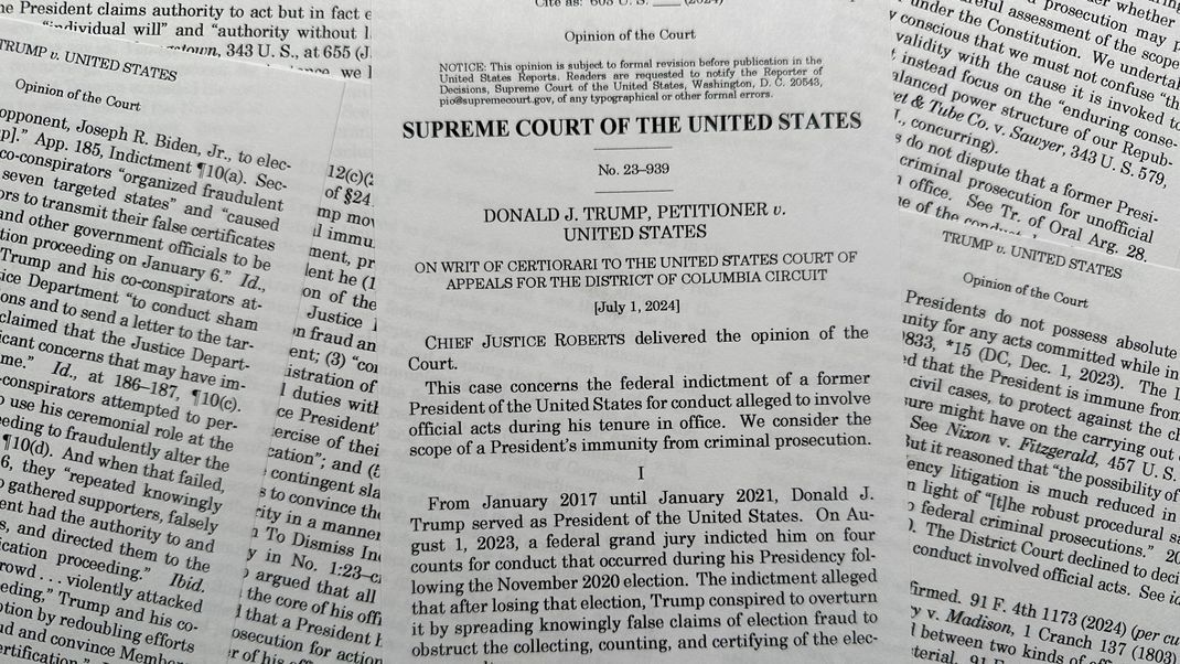 Die Richter des US-Supreme-Courts urteilten erstmals, dass ehemalige Präsidenten vor Strafverfolgung geschützt sein können - zumindest für das, was sie im Amt getan haben.