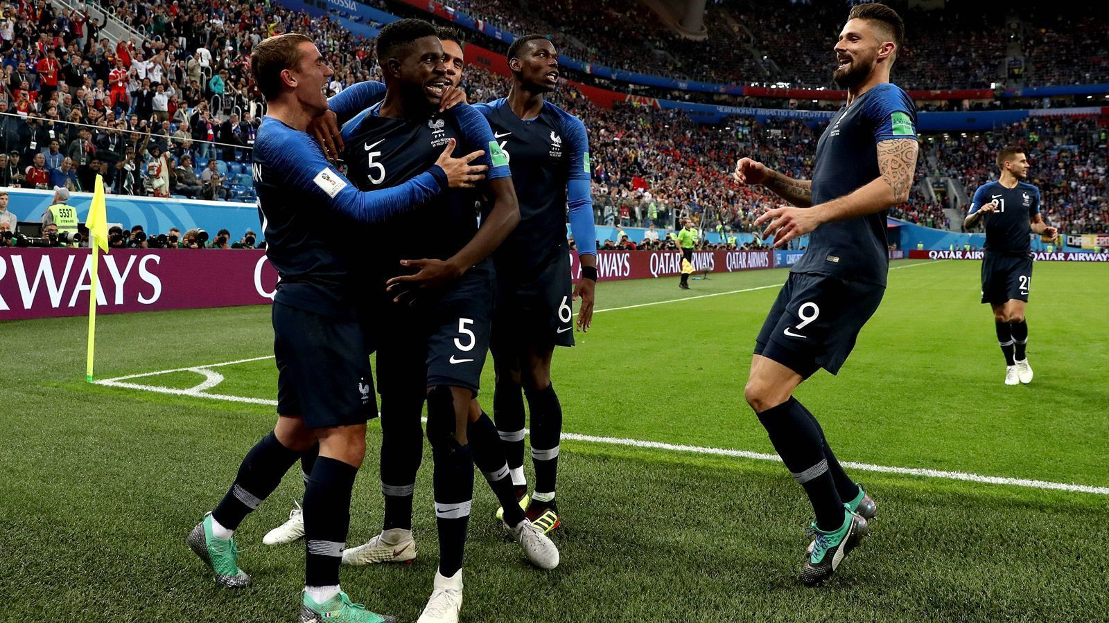 
                <strong>Endergebnis: 6:5 für Frankreich</strong><br>
                Frankreich zog aufgrund ihrer Vorteile in der Defensive zunächst davon, Kroatien holte mit ihren Stärken in der Offensive wieder auf. Bei uns rettet Frankreich den Vorsprung gerade noch über die Ziellinie. Oder besser gesagt: bis zum Schlusspfiff. Eines scheint somit sicher zu sein: Das WM-Finale wird ein Duell auf Augenhöhe - freuen wir uns drauf.
              
