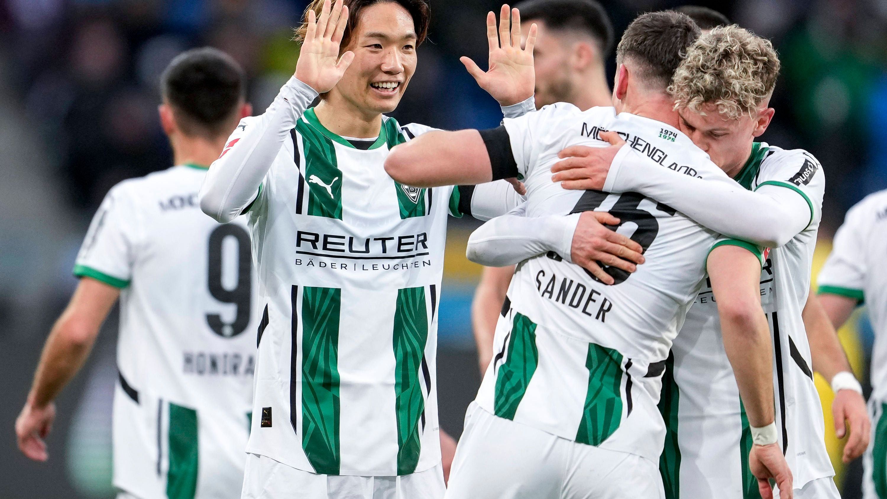 <strong>8. Borussia Mönchengladbach</strong><br>Follower-Veränderung: +21.830<br><br>Tim Kleindienst ist der Gladbacher Neuzugang, der den Unterschied ausmacht. Dies gilt nicht nur für den sportlichen Aspekt, sondern auch für die Follower-Zahl. Mit einem Zuwachs von 21.750 Menschen, verzeichnet der neue Top-Stürmer die fast identische Plus-Zahl wie alle Profis zusammengerechnet.