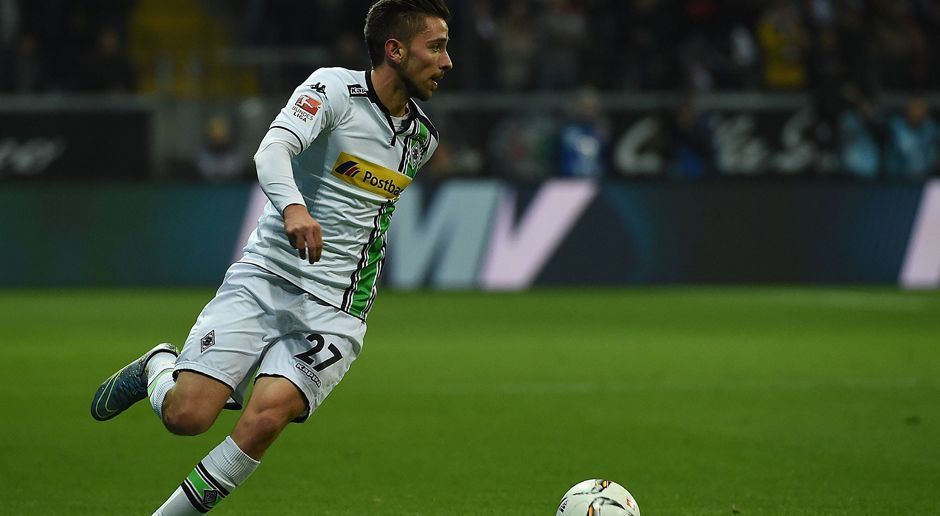 
                <strong>Julian Korb</strong><br>
                Abwehr - Julian Korb: Offensiv gute Ansätze, doch in der Rückwärtsbewegung schwimmt der Rechtsverteidiger. Vor allem in der ersten Hälfte leitet Juve viele Chancen über seine Seite ein. In direkten Duellen muss er robuster agieren. Erwischt keinen guten Tag. ran-Note: 5
              