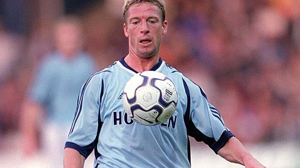 
                <strong>Platz 6: Steffen Freund</strong><br>
                Platz 6: Steffen Freund mit 116 Einsätzen in der Premier League von 1998 bis 2004 für Tottenham Hotspur und Leicester City.
              