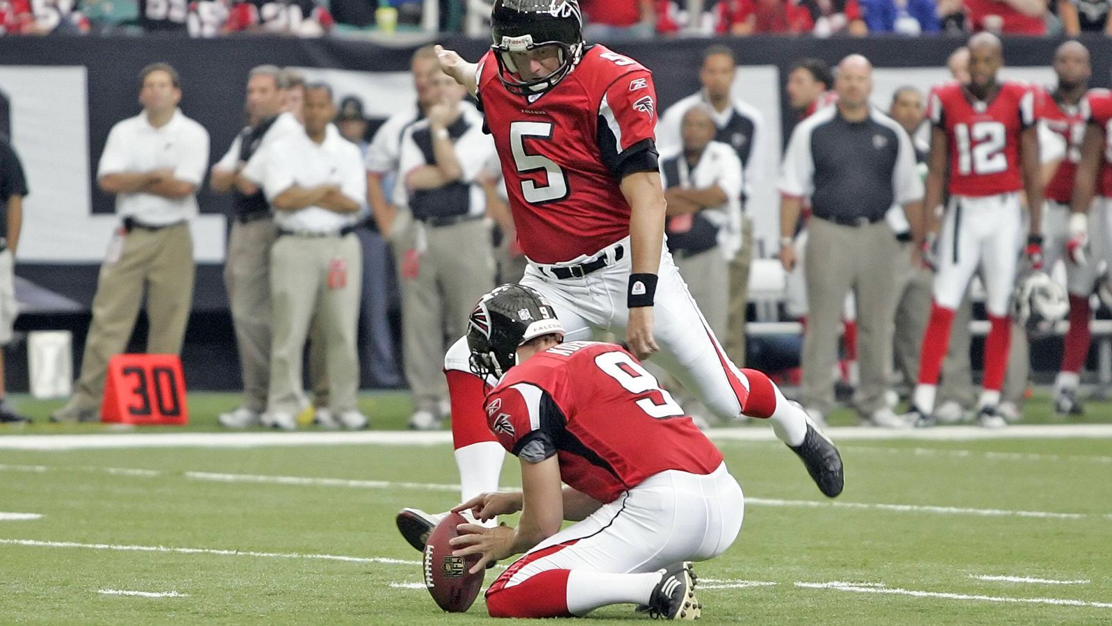 
                <strong>Morten Andersen (Kicker) - 25 Saisons</strong><br>
                Erste Saison: 1982Letzte Saison: 2007In der NFL aktiv für: New Orleans Saints, Atlanta Falcons, New York Giants, Kansas City Chiefs, Minnesota Vikings
              