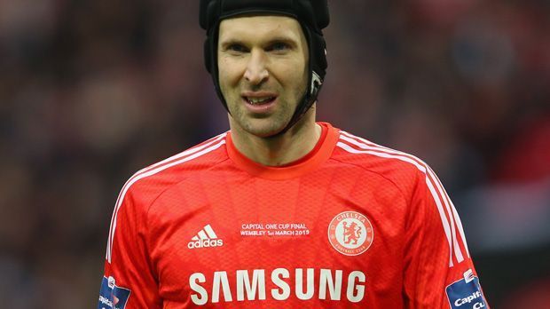 
                <strong>Tor: Petr Cech</strong><br>
                Tor: Petr Cech. Lange Jahre spielte Lampard mit dem tschechischen Keeper zusammen bei Chelsea. "Ein kompletter Torwart", so Lampards Fazit.
              
