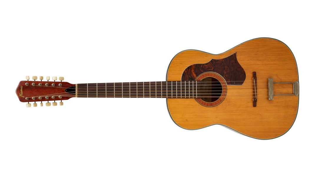 Es handele sich um die teuerste Beatles-Gitarre, die je versteigert worden sei, so das Auktionshaus Julien's.