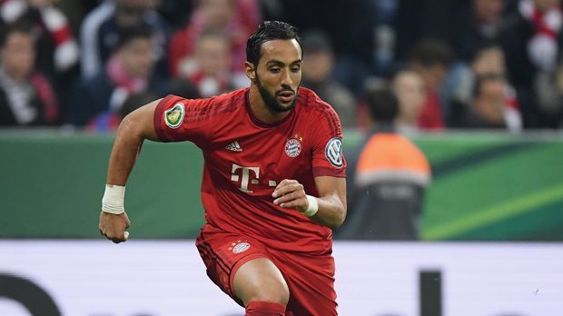 
                <strong>Medhi Benatia</strong><br>
                Medhi Benatia: Durch die Verpflichtung von Hummels rückt Medhi Benatia allem Anschein nach, noch eine Position in der Innenverteidiger-Rangliste zurück. Der Marokkaner liebäugelt schon vor Wochen mit einer Rückkehr in die Serie A - nun will er wohl wissen, wie die Bayern mit ihm planen. Der Rekordmeister könnte Benatia für rund 20 Millionen Euro verkaufen wollen.
              