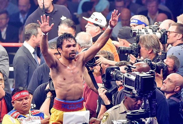 
                <strong>Mayweather vs. Pacquiao: Die Bilder zum Mega-Fight</strong><br>
                Doch die Sympathien gewann ganz klar sein Konkurrent aus den Philippinen. Manny Pacquiao wurde nach dem Fight in der Halle gefeiert.
              