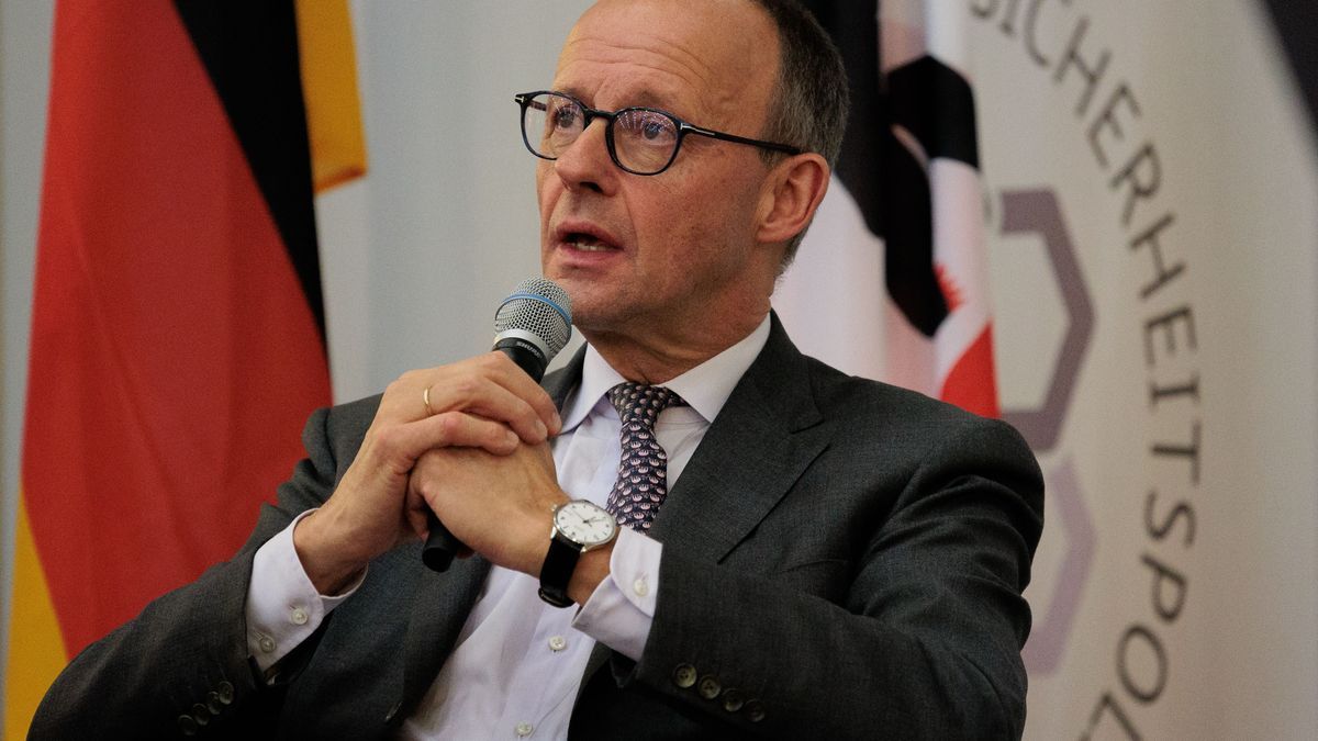 Unions-Kanzlerkandidat Friedrich Merz hat scharfe Kritik an Gedankenspielen von Außenministerin Annalena Baerbock geübt.